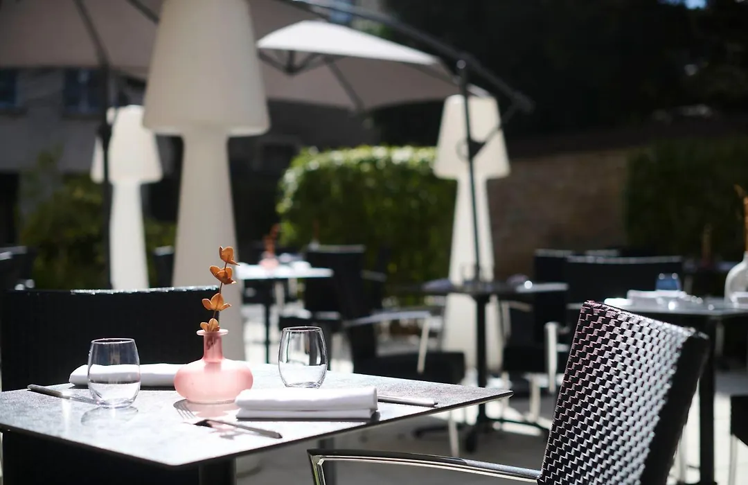 Maison Philippe Le Bon Hotel, Restaurant & Bar Le 19-1