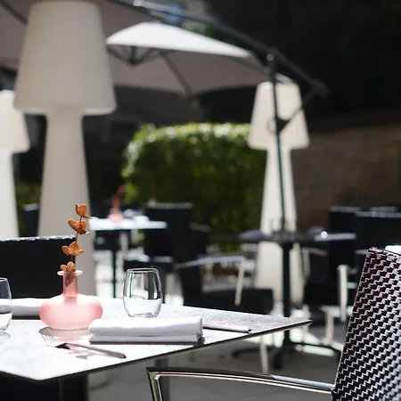 Maison Philippe Le Bon Hotel, Restaurant & Bar Le 19-2
